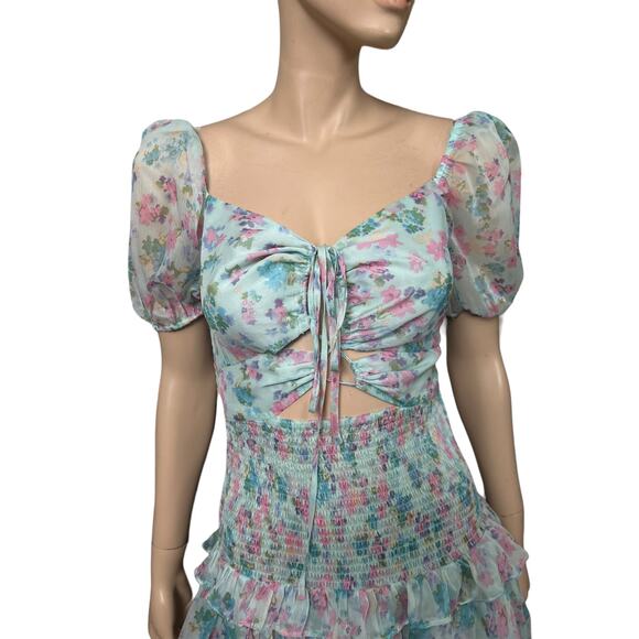 New ASTR Garland Floral Front Cutout Puff Sleeve Mini Dress in Mint Size M - Picture 13 of 16